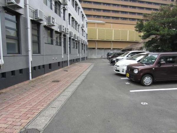 ステージドア　駐車場　