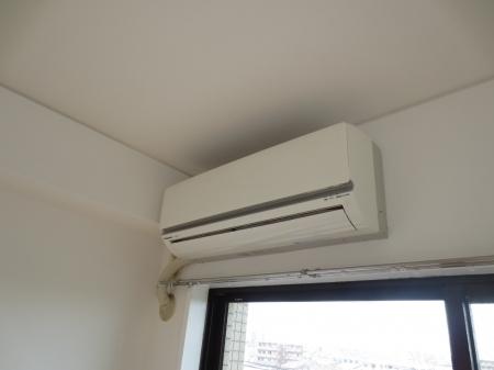 ダブルドアズ　洋室　