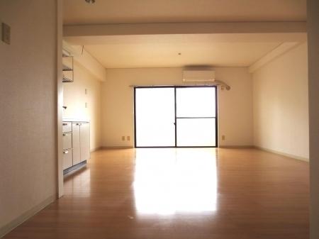 ダブルドアズ　リビング　