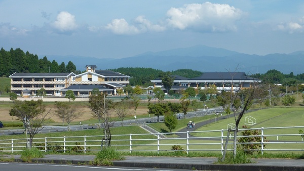 　高原町立高原中学校（中学校）／2167m　