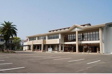 　西都市立妻北小学校（小学校）／1134m　