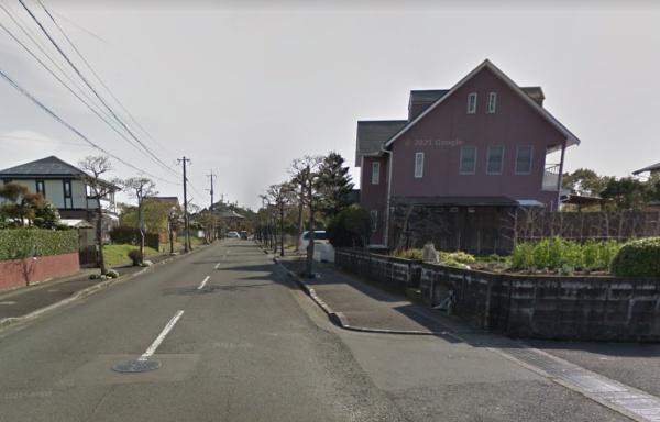 　前面道路含む現地写真　