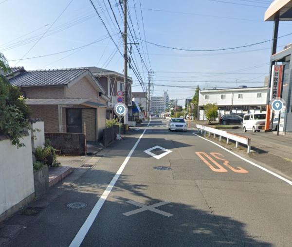 　前面道路含む現地写真　