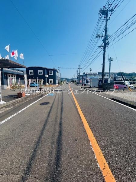 　前面道路含む現地写真　前面道路含む現地写真です