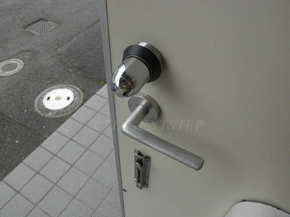 ファミールあおきA　玄関　