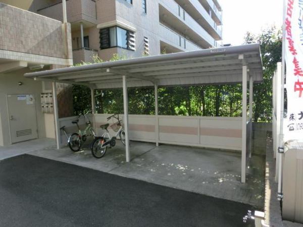 　エントランス　駐輪場