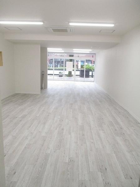橘通西4丁目店舗　エントランス　