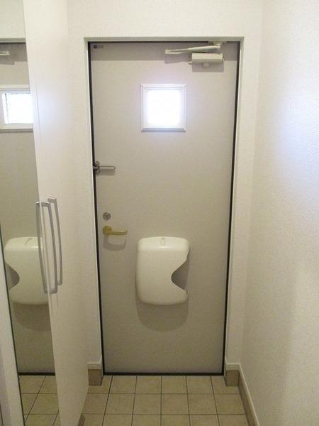 ソレイユきりしま　玄関　