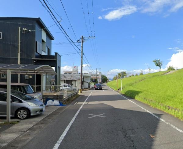 　前面道路含む現地写真　