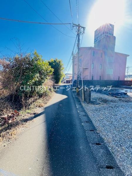 　前面道路含む現地写真　