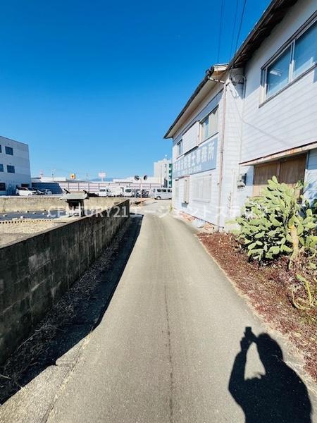 　前面道路含む現地写真　