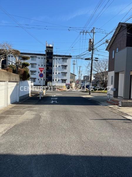 　前面道路含む現地写真　