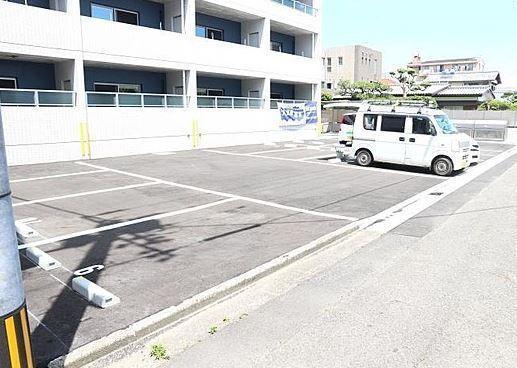 アムールオルテ　駐車場　