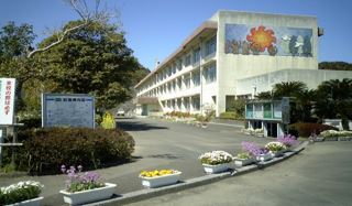 　宮崎市立広瀬西小学校（小学校）／1958m　