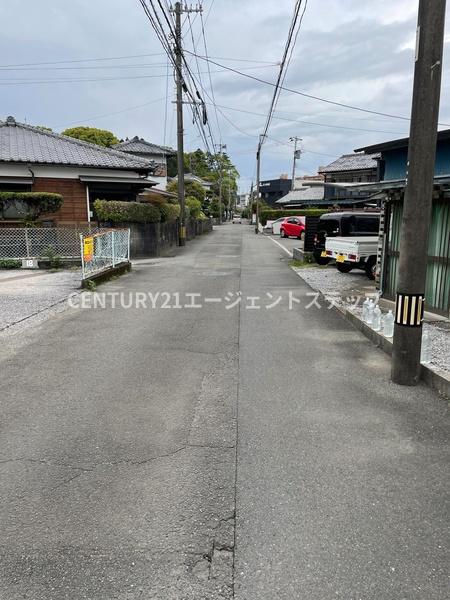 　前面道路含む現地写真　