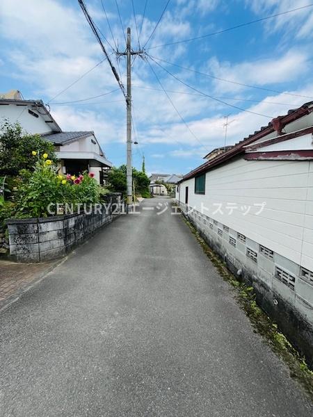 　前面道路含む現地写真　