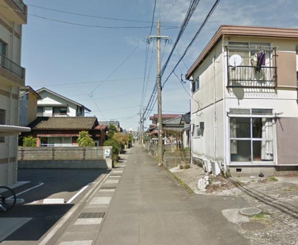 　前面道路含む現地写真　