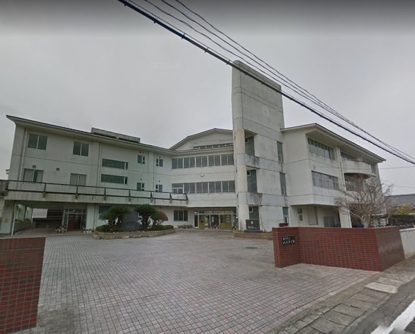 　国富町立八代中学校（中学校）／2913m　