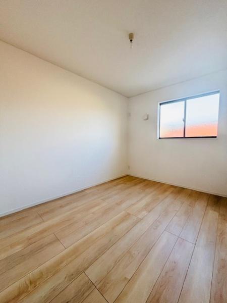 　洋室　洋室ならではの落ち着いた空間です
