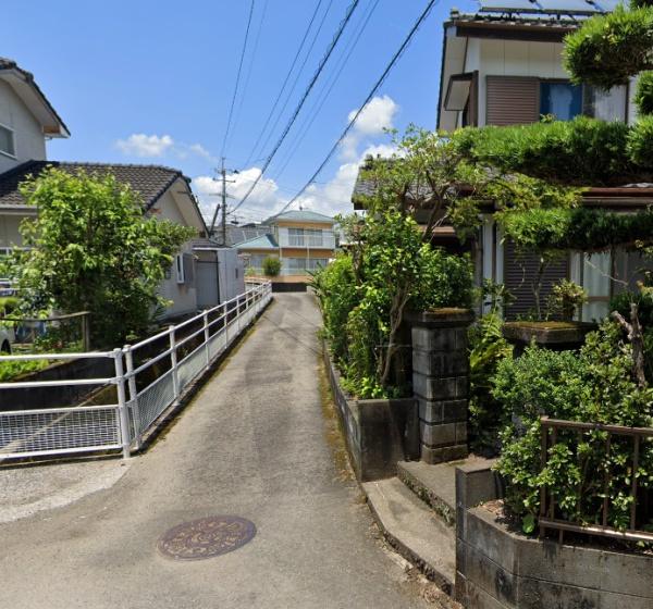 　前面道路含む現地写真　