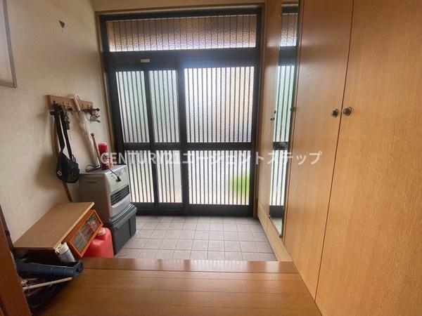 　玄関　