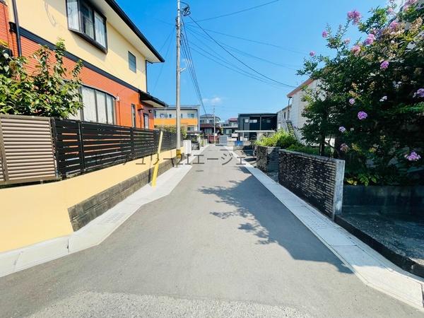 　前面道路含む現地写真　