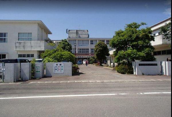 　宮崎市立赤江東中学校（中学校）／1930m　