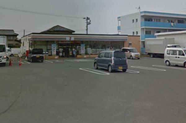 　セブンイレブン飛江田店（コンビニ）／619m　
