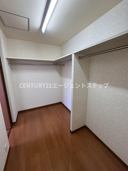 　収納　ウォークインクローゼット
