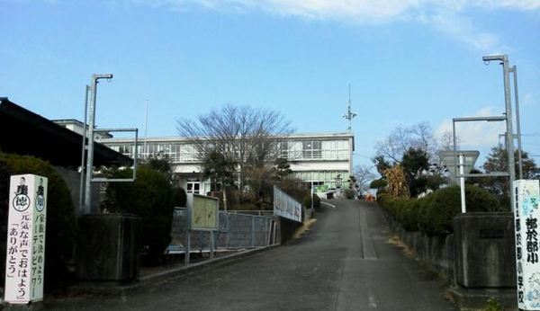 　西都市立都於郡小学校（小学校）／3840m　