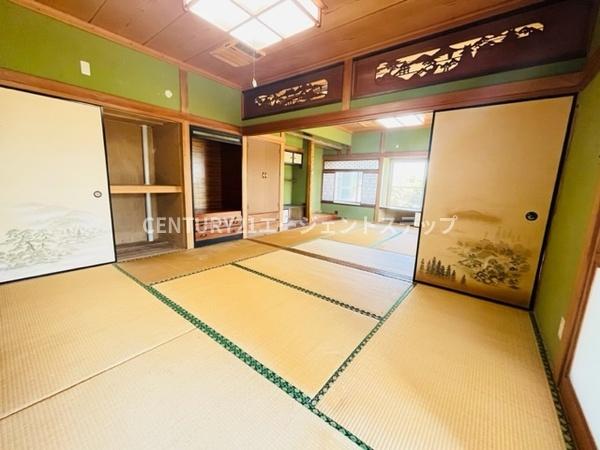 　和室　伝統的な和室が印象的です