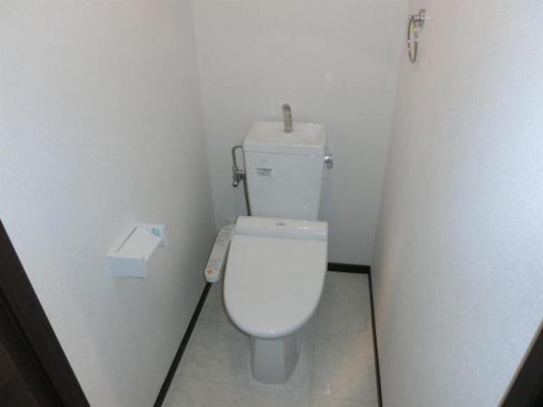 Rivers Court　トイレ　