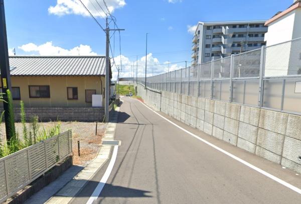 　前面道路含む現地写真　