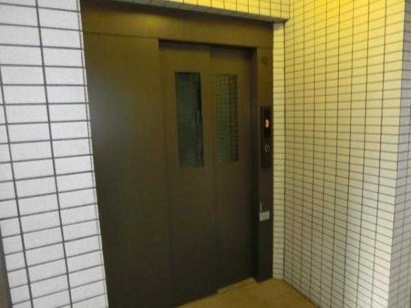 　エントランス　エレベーター