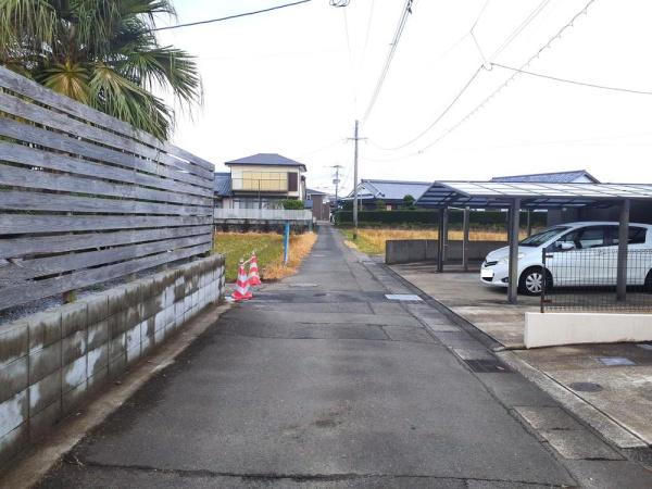 　前面道路含む現地写真　