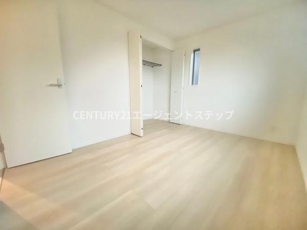 　洋室　洋室の明るさが魅力です