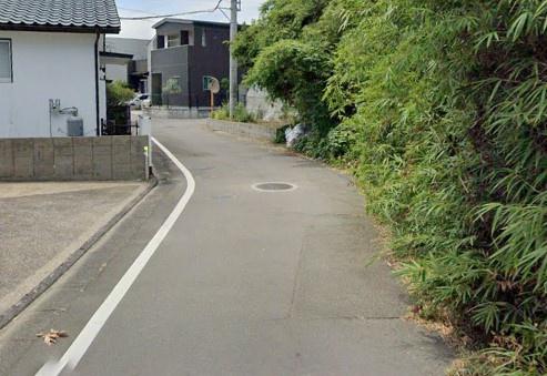 　前面道路含む現地写真　