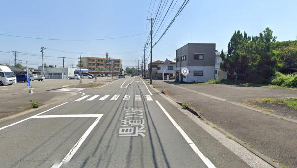 　前面道路含む現地写真　