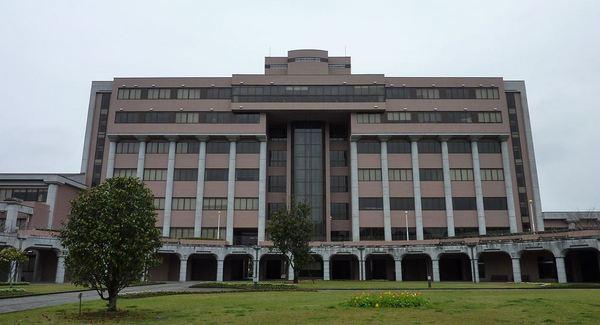 　宮崎公立大学（大学）／682m　