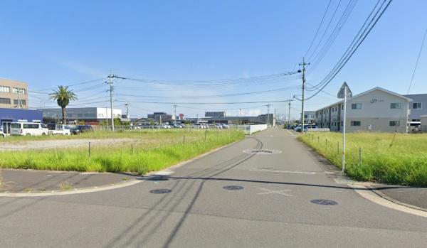 　前面道路含む現地写真　