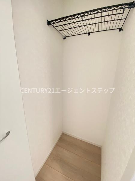 　収納　２階廊下クローゼット