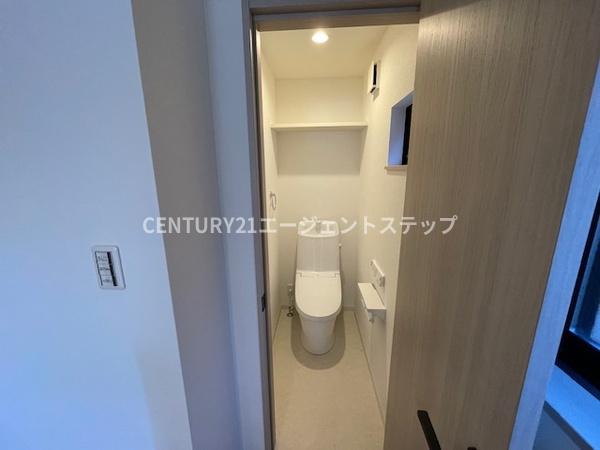 　トイレ　機能的なトイレ空間です