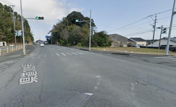　前面道路含む現地写真　