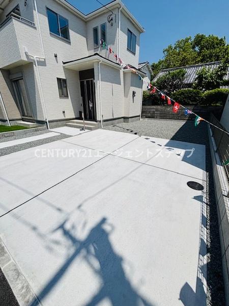 　駐車場　使いやすい駐車場スペースです