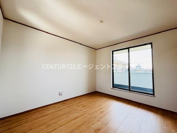 　子供部屋　窓付きの子供部屋です