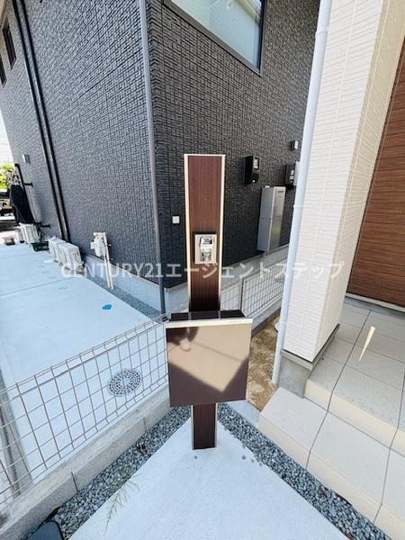 　玄関　玄関にスマートな設備です
