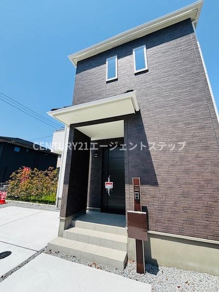 　玄関　玄関が明るく開放的です
