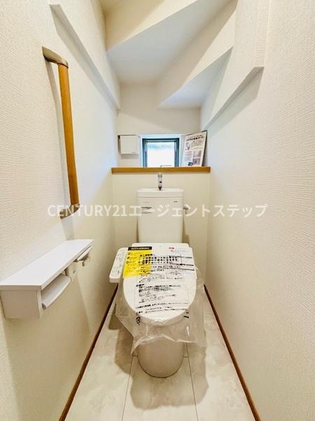 　トイレ　トイレに明るさがあります