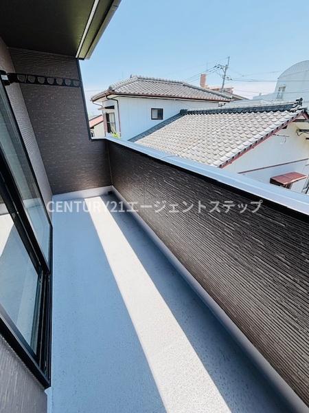 　バルコニー　日当たりの良いバルコニーです