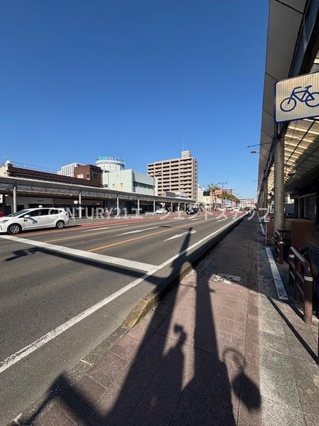 　前面道路含む現地写真　